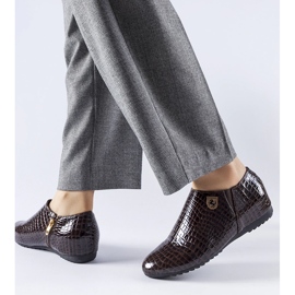 Braune Lackschuhe von Nelec 1