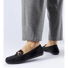 Schwarze Mokassins, verziert mit einer Fernanda-Schnalle 1