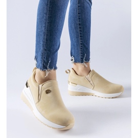 Beige Vitale Slip-on-Sneaker mit Keilabsatz 1