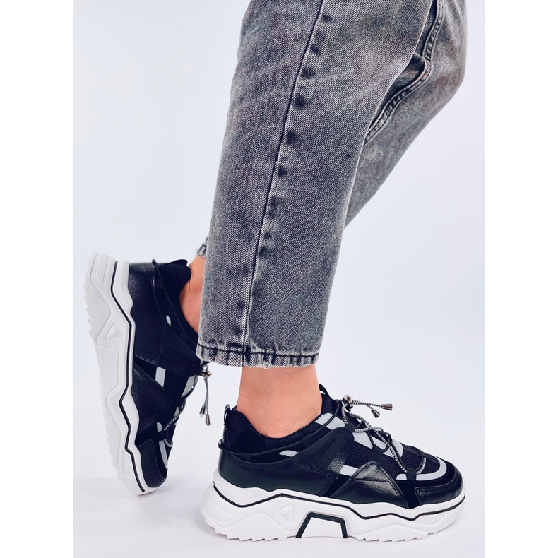 Amica Schwarze Sportschuhe 2