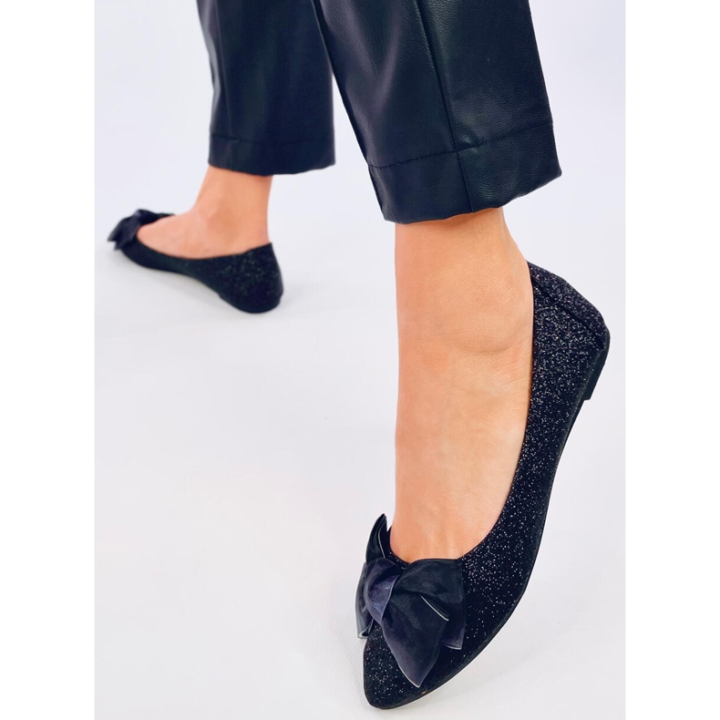 Elegante schwarze Glitzer-Ballerinas von Betzi 2