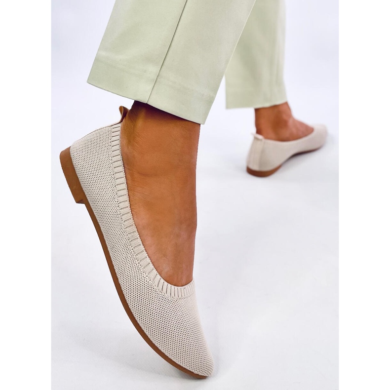 Kreiss Beige durchbrochene Ballerinas 2