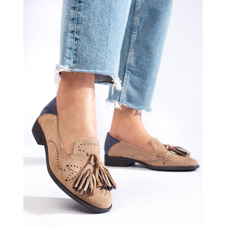 Durchbrochene Mokassins aus beigem Wildleder von Daszyński 1