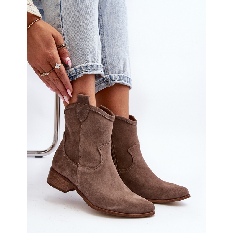 Zazoo 3329 Wildleder-Cowboystiefel mit niedrigem Absatz, dunkelbeige 1