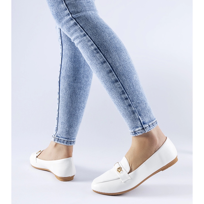 Weiße Mokassins mit Velino-Schnalle 1