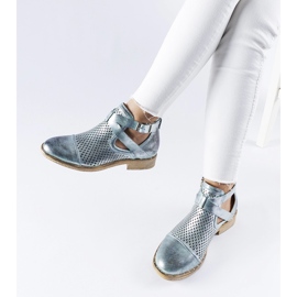 Grüne durchbrochene, hochgeschnittene Stiefeletten von Kooter 1