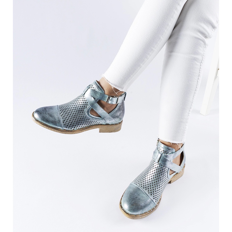 Grüne durchbrochene, hochgeschnittene Stiefeletten von Kooter 1