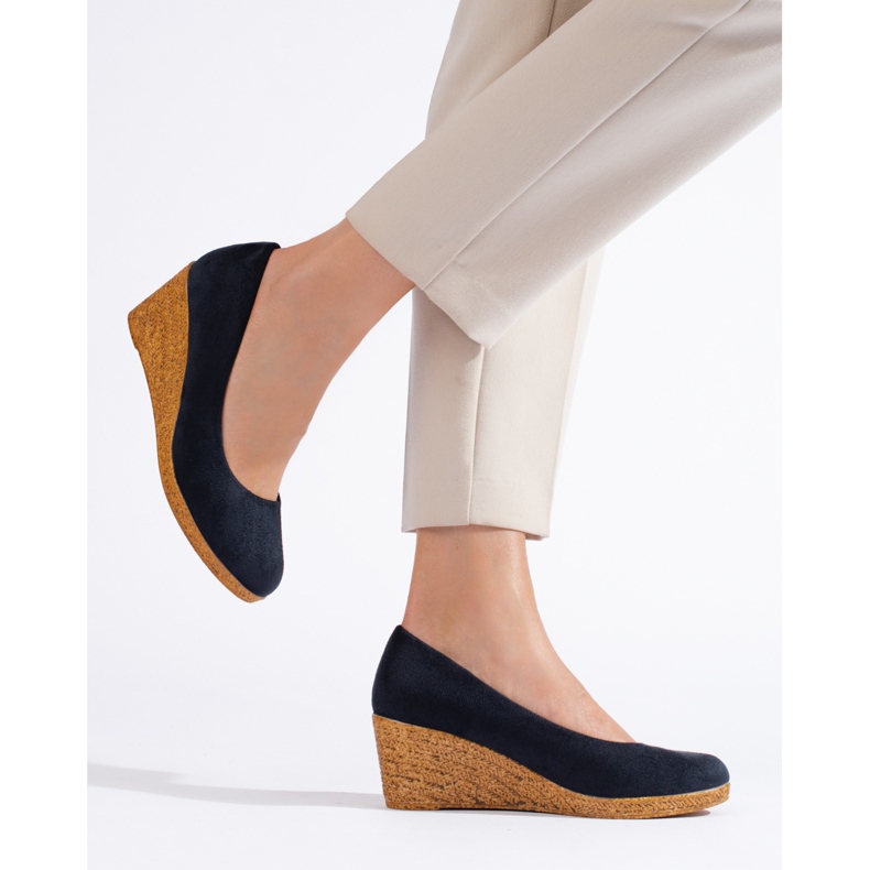 Marineblaue Pumps mit Keilabsatz 1