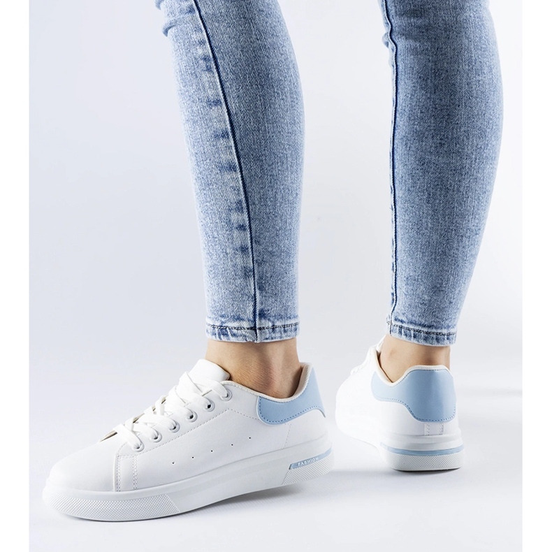 Weiße und blaue Leland-Sneaker 1