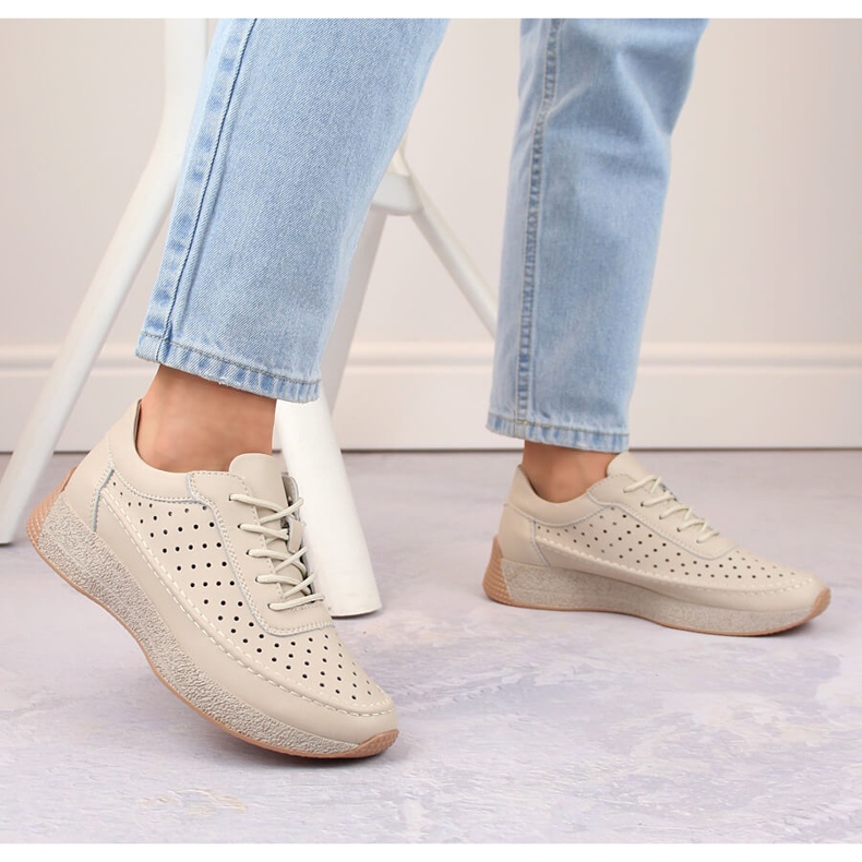 Durchbrochene Damenlederschuhe, beige, Sergio Leone SP013 2