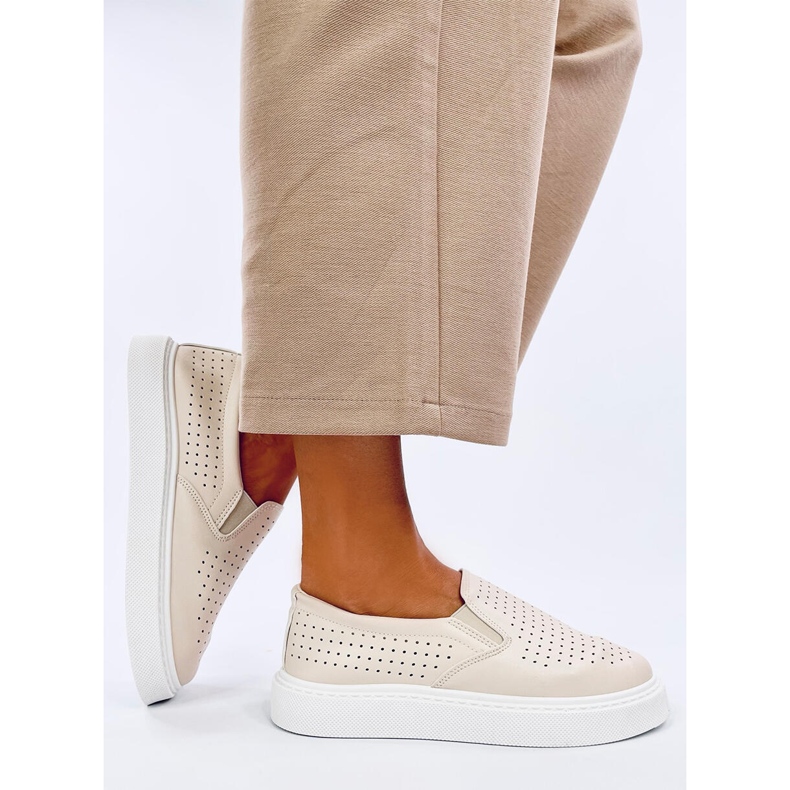 Towns Beige durchbrochene Slip-On-Sneaker 2