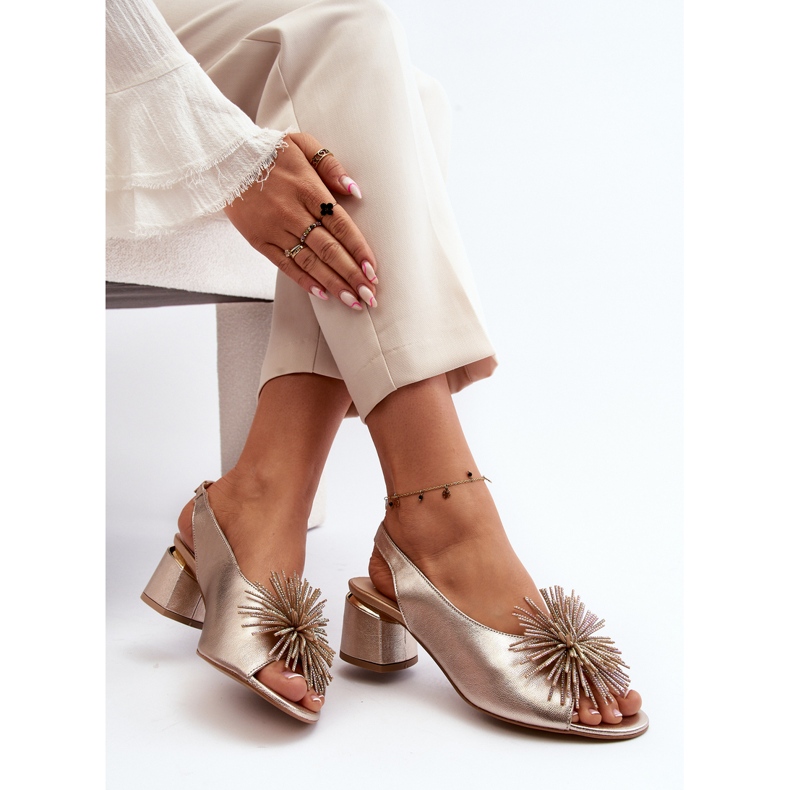 Ledersandalen mit Verzierung Laura Messi 2719 Gold golden 2