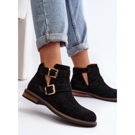 Flache Damenstiefel mit Riemen in Schwarz von Melviana 1