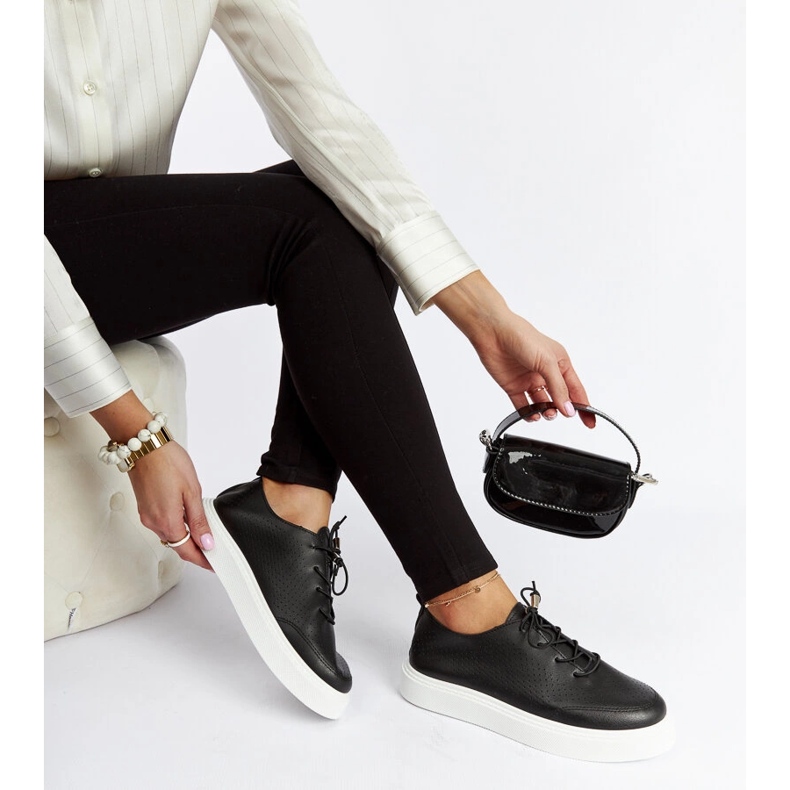 Schwarze, perforierte Laytonville-Sneaker 1