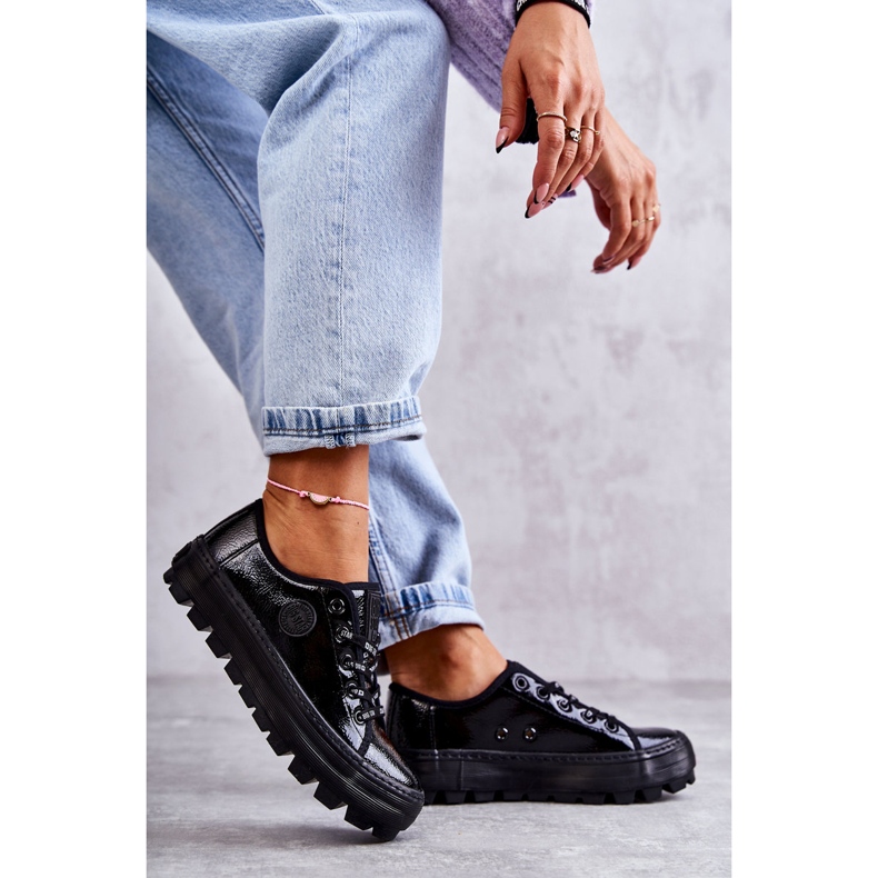 Modischer Lack-Sneaker Big Star KK274044 Schwarz 1