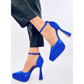 Plateaupumps von Carlie in Marineblau 2