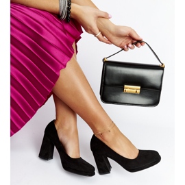 Schwarze Hudson-Pumps mit hohem Absatz 1