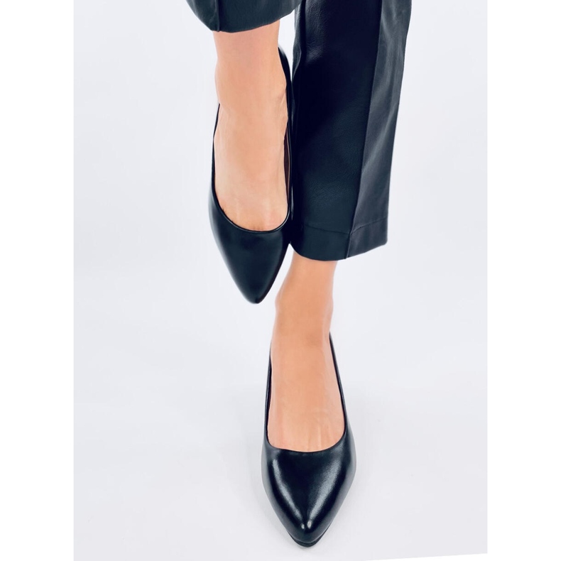 Schwarze High-Heel-Pumps von Shers 1