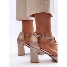 Ledersandalen mit hohem Absatz und Verzierung Laura Messi 2758 Gold golden 1