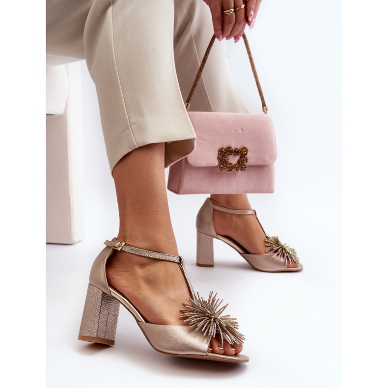 Ledersandalen mit hohem Absatz und Verzierung Laura Messi 2758 Gold golden 2