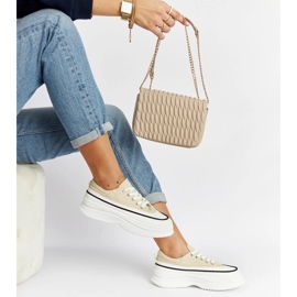 Beigefarbene Sneakers auf der Plesio-Plattform 1