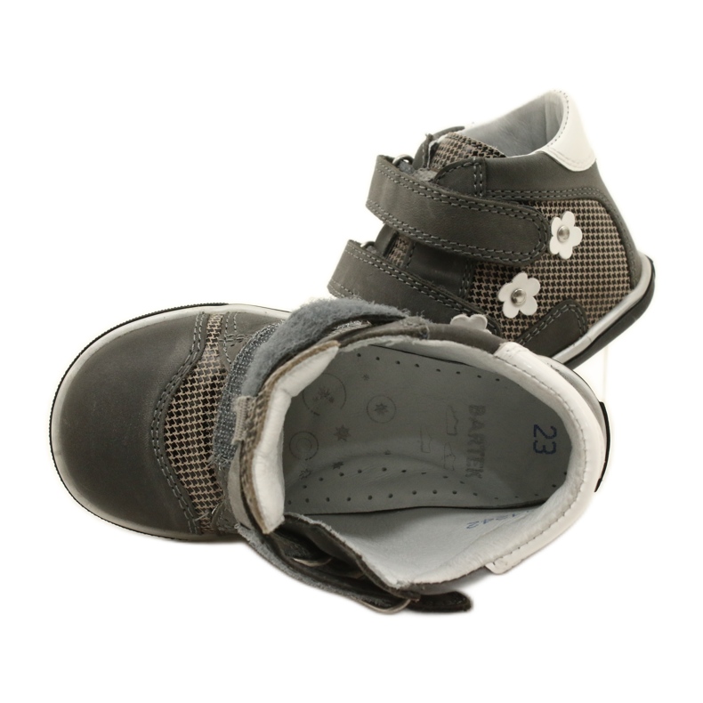 Mädchen Lederschuhe mit weißen Blumen 91904 grauer Bartek 6