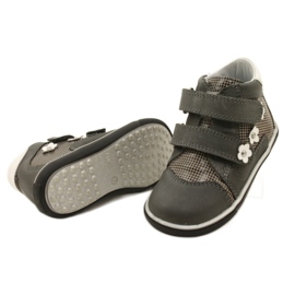 Mädchen Lederschuhe mit weißen Blumen 91904 grauer Bartek 5