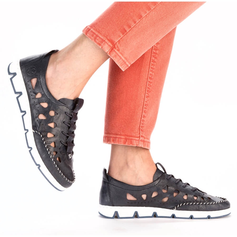 Durchbrochene Damen-Slipper aus Leder, marineblau Rieker 49956-14 2