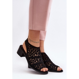 Durchbrochene Sandalen mit hohem Absatz in Schwarz von Serapina 2