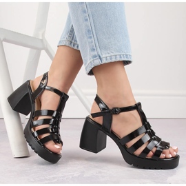 Damen-Sandalen mit hohem Absatz und Plateau aus Lackleder, schwarz Vinceza 66621 1