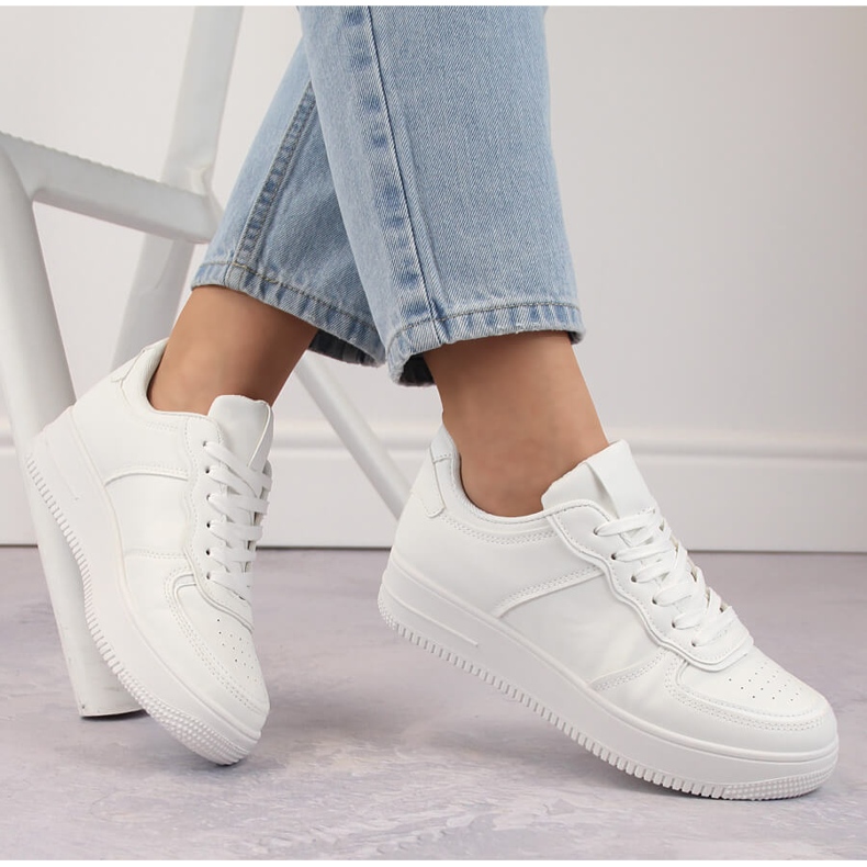 Weiße Schnür-Sportschuhe Potocki 16312 1