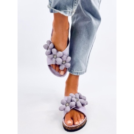 Flip-Flops aus Kork mit Kissenblumen in Charss Purple violett 1