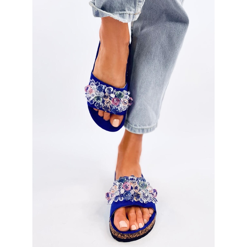 Kork-Flip-Flops mit malivblauen Steinen 1