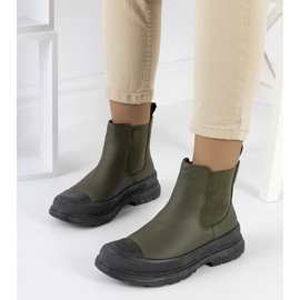 Grüne Chelsea Boots aus Kunstleder von Loree 1
