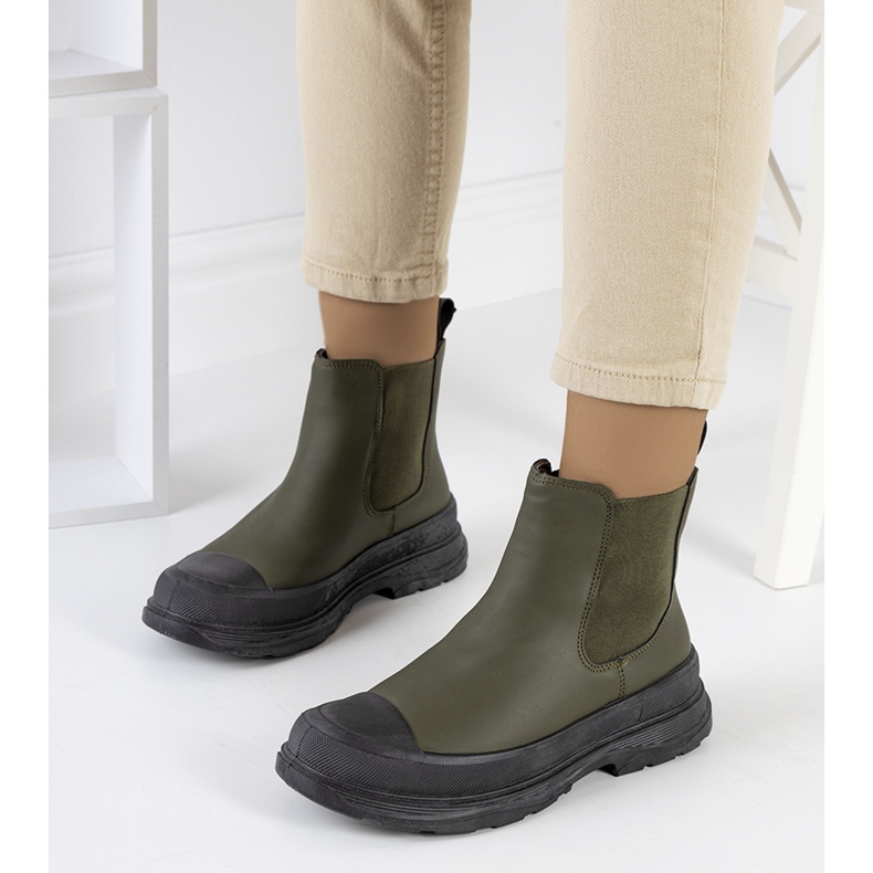 Grüne Chelsea Boots aus Kunstleder von Loree 1