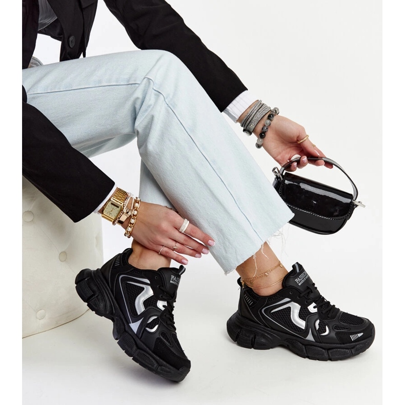 Schwarze Sneakers mit massiver Jacobine-Sohle 1