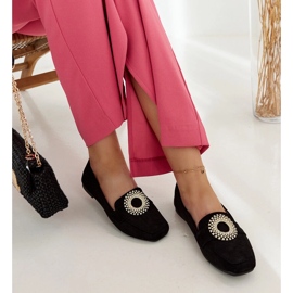 Schwarze Mokassins, verziert mit Celena-Strasssteinen 2
