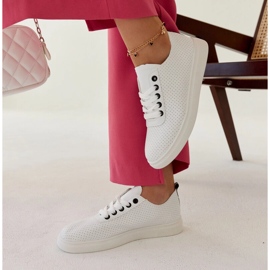 Weiße Öko-Leder-Sneaker von Sandrine 2