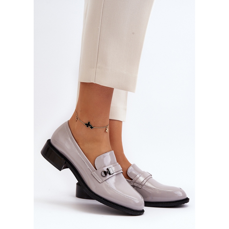 Vinceza Graue Lack-Loafer für Damen von Nerilaja 2