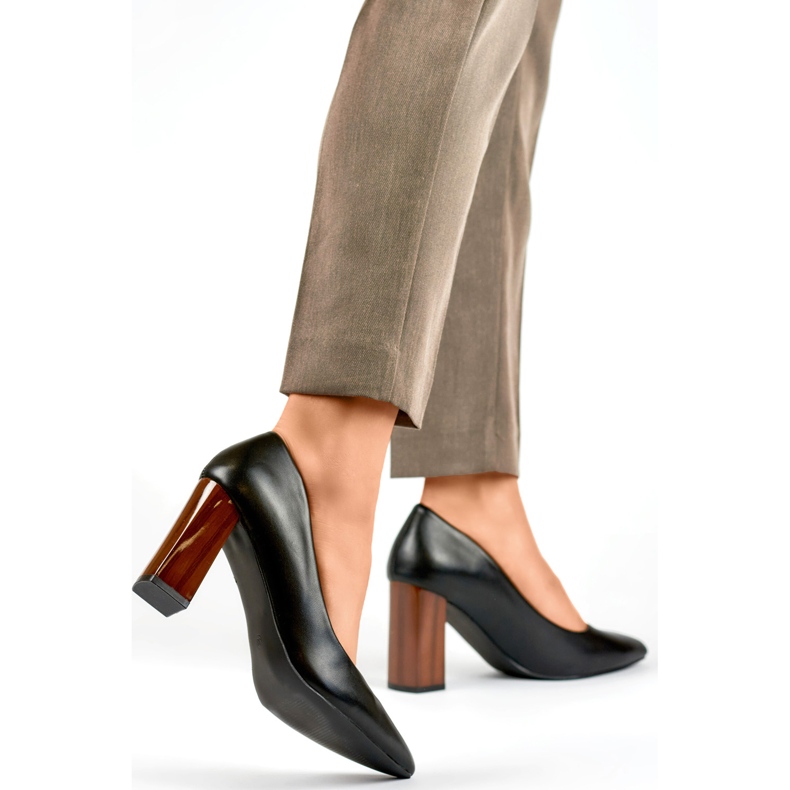 Schwarze Pumps mit hohem, elegantem Absatz 2