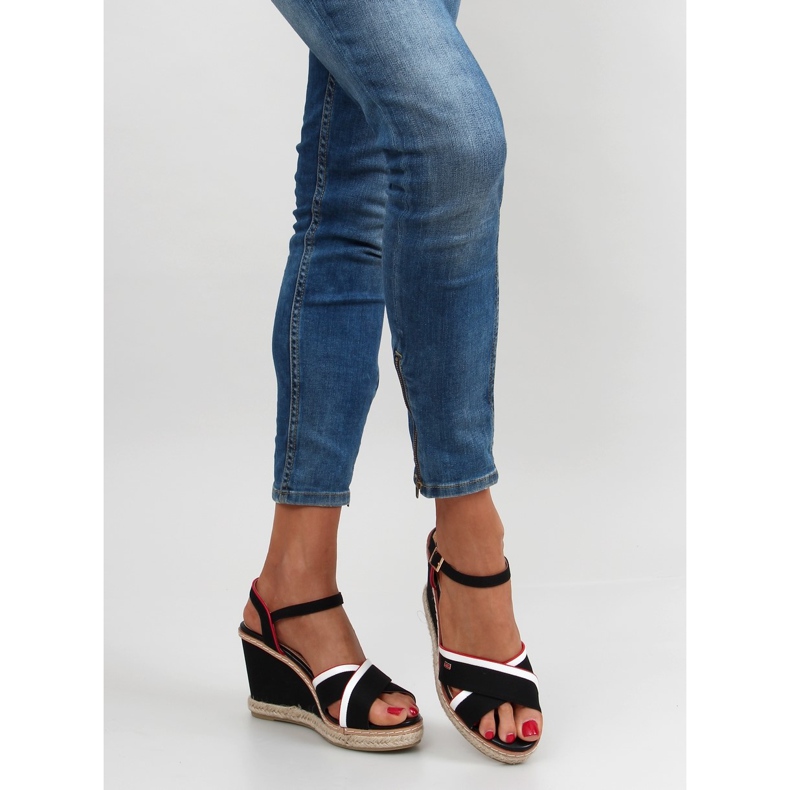 Keilsandalen Tomy 1234 schwarz 1