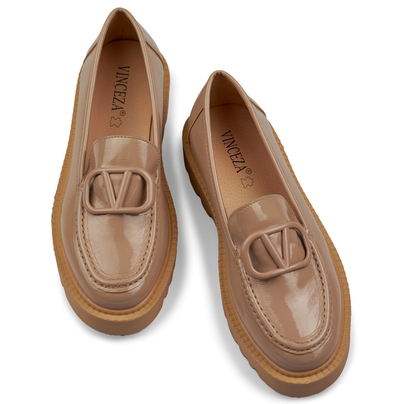 Lackbeige Damen-Loafer 1