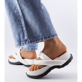 PA1 Weiße Plateausandalen von Lachapelle 2