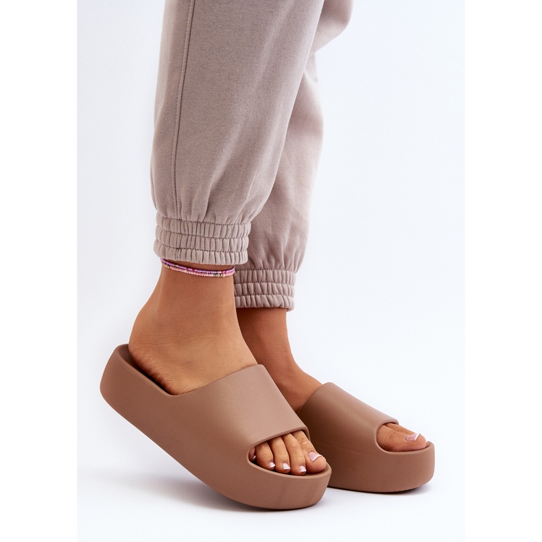 Damen-Flip-Flops mit dicker Sohle, braunes Oreithano 2