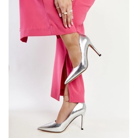 Silberne Patentwein-Stilettos 1