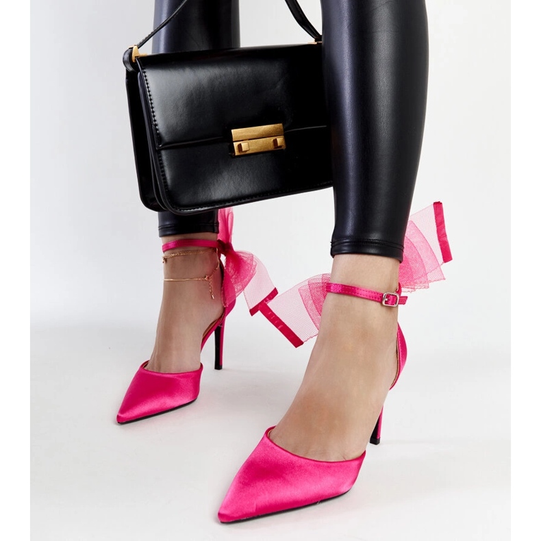 Dunkelrosa Pumps mit Schleife von Ilaysa 1