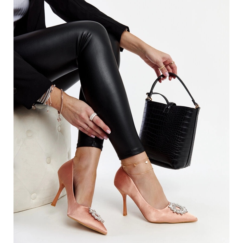 Beige High Heels mit Satin-Finish und Strasssteinen von Susegana 1