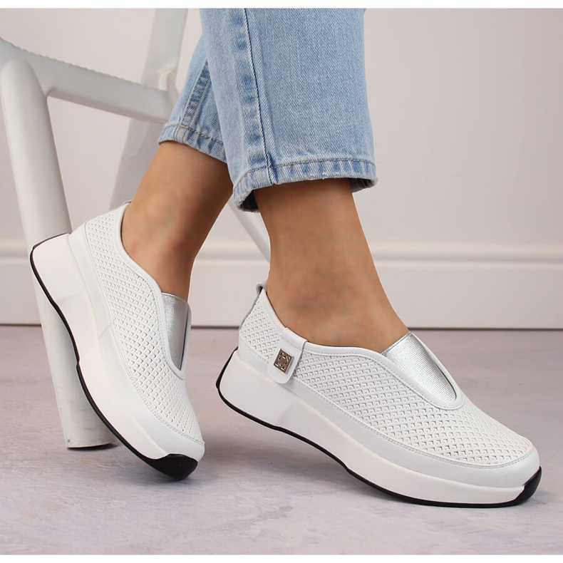 Bequeme Damen-Sport-Slipper aus Leder, weiß, T.Sokolski 456 2