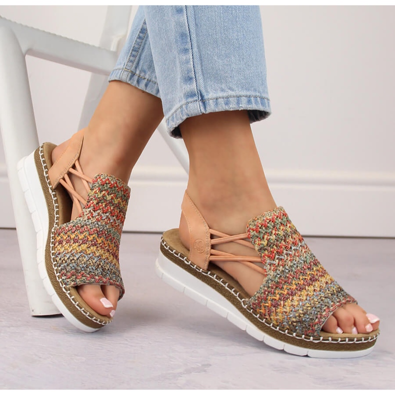 Bequeme mehrfarbige Damen-Slip-On-Sandalen Rieker V1241-90 beige 1