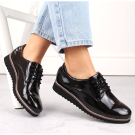 Damenschuhe aus schwarzem Lackleder Filippo 2